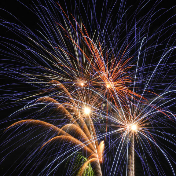 fireworks-during-nighttime